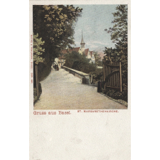 Photo de famille à la plage.