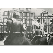 Cercle cartophile du collège Michelet. Images de Rouen. Chevaliers place du Vieux Marché.