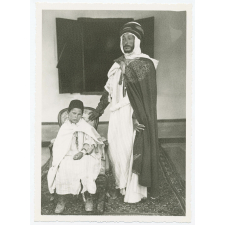 Si Ahmed Bey, Caïd de T'Kout, et son Fils.