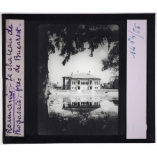 Roumanie. Le château de Mogosaïa, près de Bucarest.