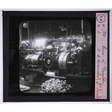 Les Machines-outils. Deuxième partie : machines diverses. Tour à décolter à 4 branches.