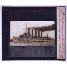 Forteresses et citadelles flottantes. (Les grands cuirassiers modernes). Navire de guerre russe. Askold.