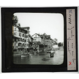 Suisse, les villes. Zurich : Vue sur la Limmat.