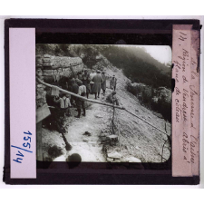 De la Somme à l'Aisne. L'ancien front, septembre 1914- mars 1917. Région de Vendresse. Abris à flanc de côteau.