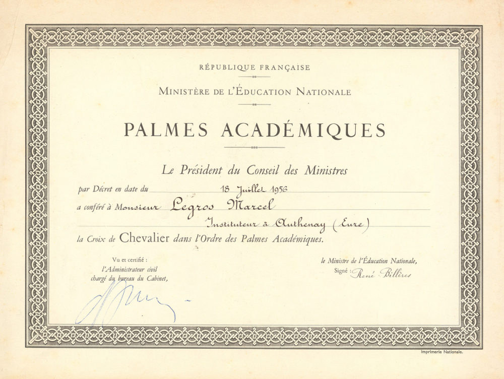 Palmes académiques.