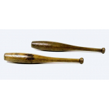 Paire de mils persans (massues) .