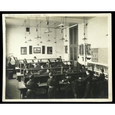 Institut des sourds-muets d'Asnières, travail manuel : le bois et le fer.