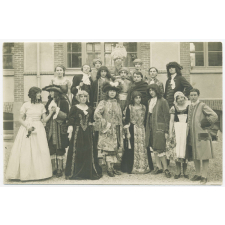 Cartes postales. Représentation du Bourgeois gentilhomme lors de l'inauguration de l'Ecole Normale d'Institutrices de Beauvais. 
