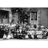 Ecole primaire de Bourg-Achard. Classe de M. et Mme Freissinet.