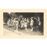 Groupe d'enfants costumés
