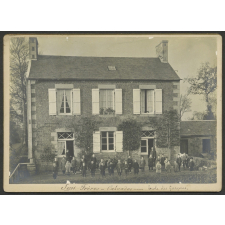 Ecole de garçons et école de filles de Sept Frères.