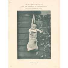 Bébé au clou.