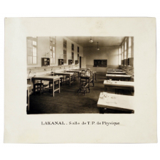 Lycée Lakanal : salles de classe. 
