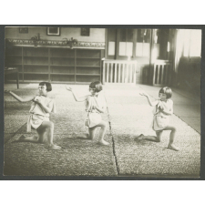 Danse à l'école maternelle.