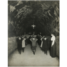 Dans les caves, l'Ecole Maunoury, Reims.