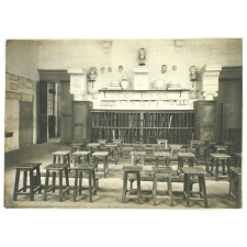 Ecole primaire supérieure de l'Isle sur la Sorgues. 