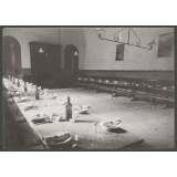 Lycée de Tournon. Le réfectoire des grands, la cuisine et la salle de bains.