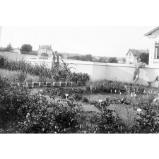 Ecole Normale d'Auxerre. Jardin scolaire.