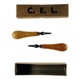 Gouges à graver le lino avec leur manche.
