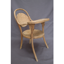 Chaise d'enfant.