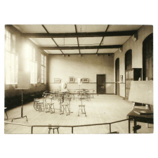Lycée de jeunes filles de Montauban, salle de dessin d'ornement et salle de dessin graphique.