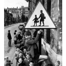 Les écoliers de la rue Damesne, Paris, 1956.