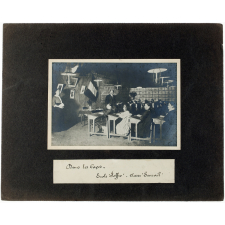 Dans les caves, école Joffre, classe Foch et classe Sarrail.