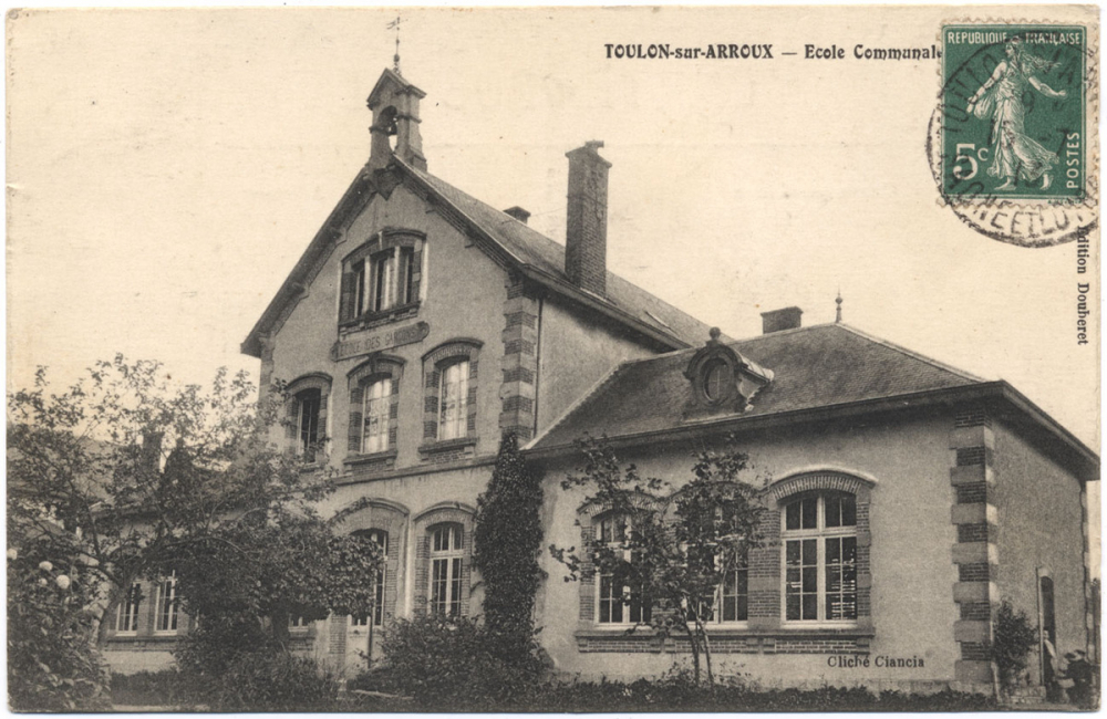 Toulon-sur-Arroux - Ecole Communale.