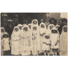 Groupe de communiantes. 