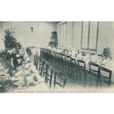 Pensionnat Boisléon - Beauvais - Salle de Banquet - Cours Supérieur - Ste-Catherine 1909.