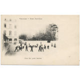 Versailles - Ecole Saint-Jean - Cour des petits internes.