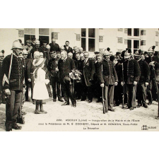 2030 - Ascoux (Loiret) - Inauguration de la Mairie et de l'Ecole sous la Présidence de M. G. Cochery, Député et M. Gondoin, Sous-Préfet - La Réception.