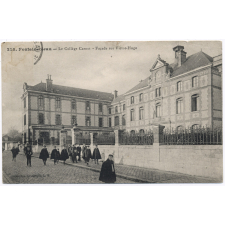 215 - Fontainebleau - Le Collège Carnot - Façade rue Victor-Hugo.