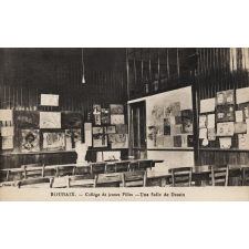 Roubaix - Collège de jeunes Filles - Une Salle de Dessin.