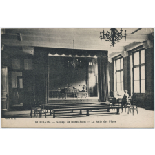 Roubaix - Collège de jeunes Filles - La Salle des Fêtes.