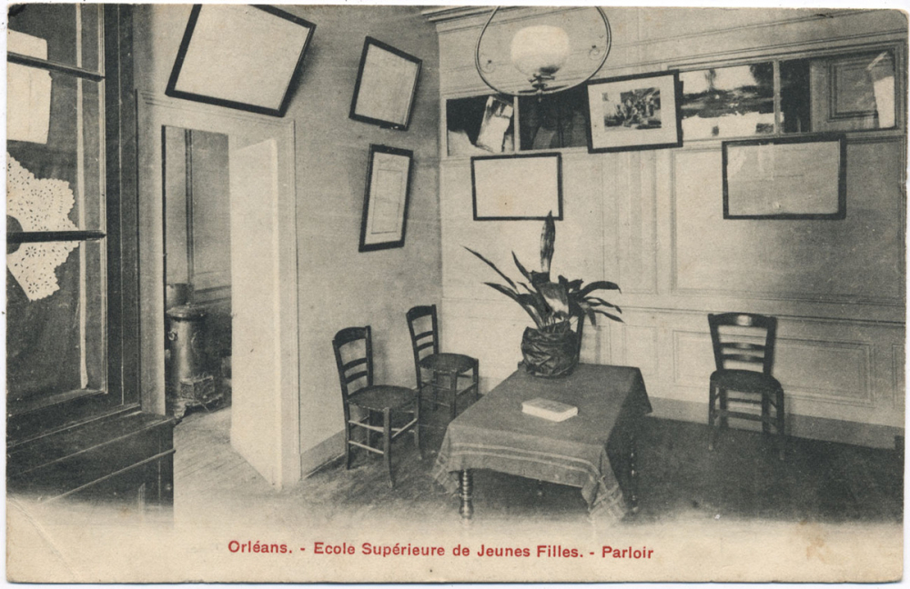 Orléans - Ecole Supérieure de jeunes Filles - Parloir.