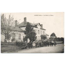 Langé (Indre) - La Mairie et l'Ecole.