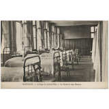 Roubaix - Collège de jeunes Filles - Le Dortoir des Petites.
