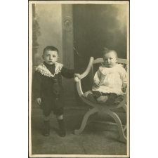 Portrait de deux frères.
