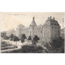 44 - Rennes - Le Lycée.