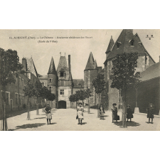 15 - Aubigny (Cher) - Le Château - Ancienne résidence des Stuart (Ecole de Filles).