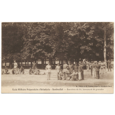 Ecole Militaire Préparatoire d'Infanterie - Rambouillet - Exercices de tir, lancement de grenades.