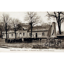 Genouilly (Cher) - La Mairie - Le Monument aux Morts - L'Ecole des Garçons.