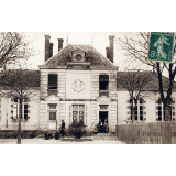 Cours-les-Barres (Cher) - Les Ecoles.