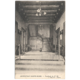 Paris - Institution Sainte-Marie - Vestibule du No 32.