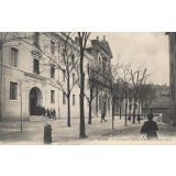 231 - Vienne - Le Collège et l'Eglise St-André-le-Haut (1725).