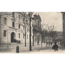 231 - Vienne - Le Collège et l'Eglise St-André-le-Haut (1725).