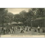 Paris - Institution Sainte-Marie - Cour de 3e Division.