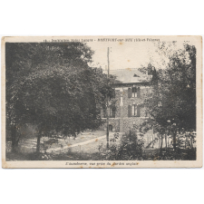 16 - Institution Saint-Lazare - Montfort-sur-Meu (Ille-et-Vilaine) - L'Aumônerie, vue prise du Jardin anglais.