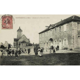 Montmartin-sur-Mer - L'Ecole et la Place de la Foire.